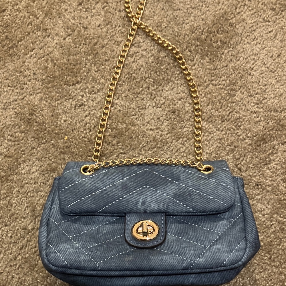 Stylish Blue Quilted Chain Bag